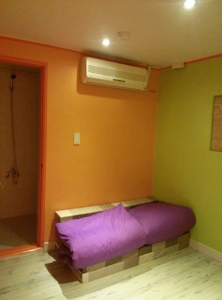 Hotel Popcorn Hostel Busan Station