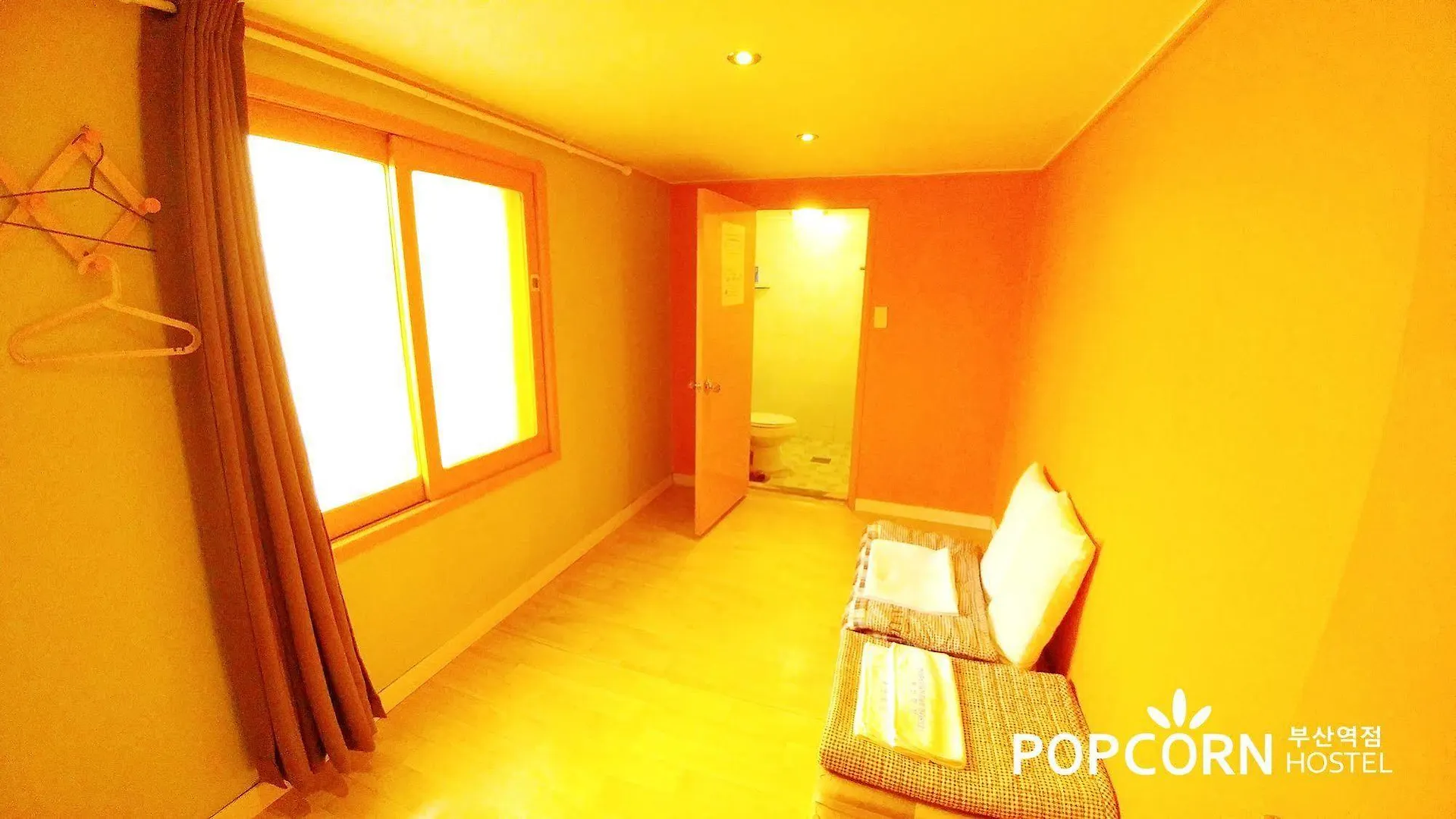 Popcorn Hostel Busan Station Jižní Korea